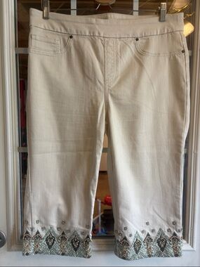 Chico's Cream Embellished Capri Pants